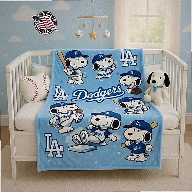 Custom Cartoon Dog Flannel Blanket – Personalized Baseball Throw for Fans